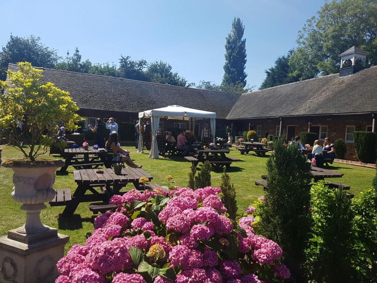 The Royal Arms Hotel Sutton Cheney Luaran gambar